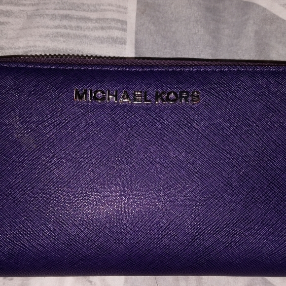 ((SOLD)) AUTHENTIC MICHAEL KORS PURSE & WALLET SET - Picture 16 of 16